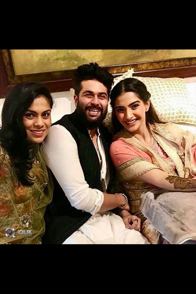 Sonam-Kapoor-and-Anand-Ahuja-Wedding-Photos